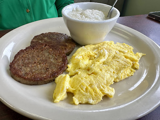 Photo of Bravo's Cafe & Grill - 514 N Willow Ave, Cookeville, TN 38501