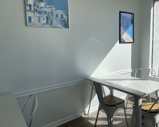 Photo of Cusmos Greek American Restaurant - 200 Montauk Hwy d, Lindenhurst, NY 11757