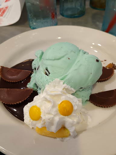 Photo of Friendly's - 170 Clinton Ave, Cortland, NY 13045