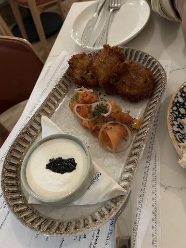 Photo of Tavi - 330 N New Hampshire St, Covington, LA 70433