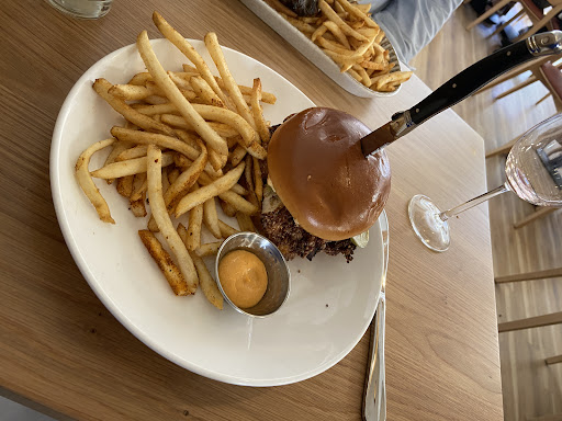 Photo of Tavi - 330 N New Hampshire St, Covington, LA 70433