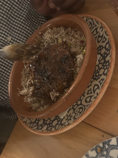 Photo of Tavi - 330 N New Hampshire St, Covington, LA 70433