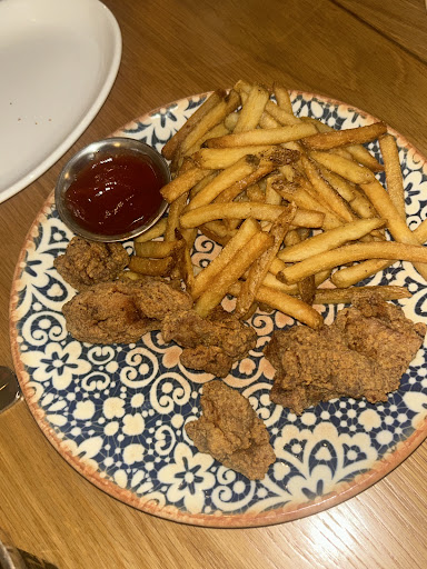 Photo of Tavi - 330 N New Hampshire St, Covington, LA 70433