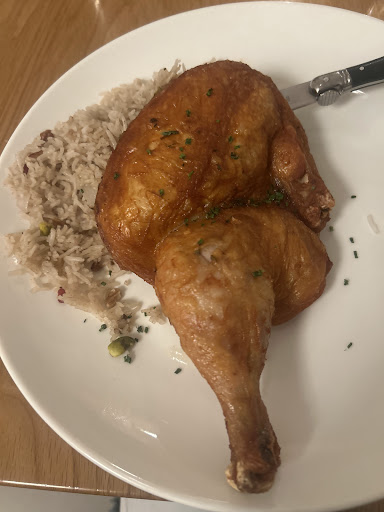 Photo of Tavi - 330 N New Hampshire St, Covington, LA 70433