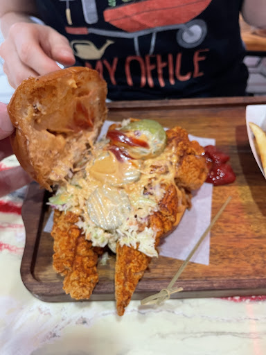 Photo of Zalim Hot Chicken & Burgers - 3 E Palisade Ave, Englewood, NJ 07631