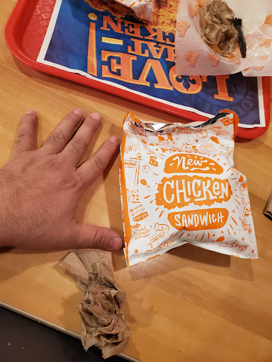 Photo of Popeyes Louisiana Kitchen - 3530 N Vermilion St, Danville, IL 61832