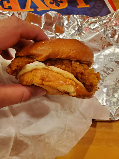 Photo of Popeyes Louisiana Kitchen - 3530 N Vermilion St, Danville, IL 61832