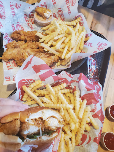 Photo of Raising Cane's Chicken Fingers - 2411 Sycamore Rd, DeKalb, IL 60115