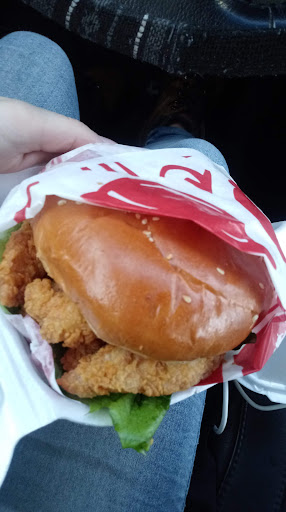 Photo of Raising Cane's Chicken Fingers - 2411 Sycamore Rd, DeKalb, IL 60115