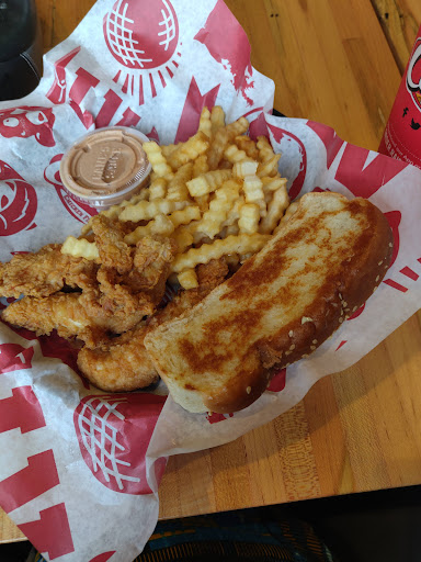 Photo of Raising Cane's Chicken Fingers - 2411 Sycamore Rd, DeKalb, IL 60115