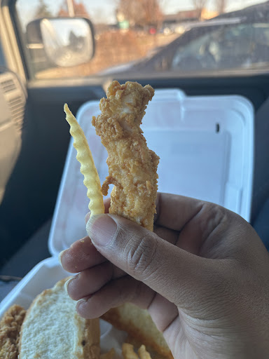 Photo of Raising Cane's Chicken Fingers - 2411 Sycamore Rd, DeKalb, IL 60115