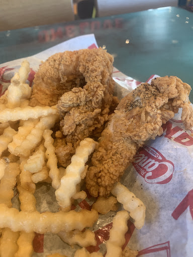 Photo of Raising Cane's Chicken Fingers - 2411 Sycamore Rd, DeKalb, IL 60115