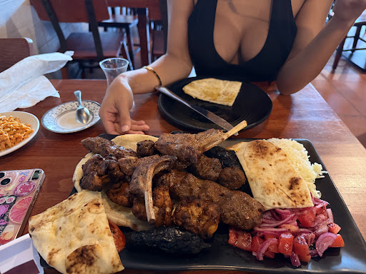 Photo of Ugly Restaurant and Bar - 2312 Wabash Ave, Springfield, IL 62704