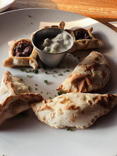 Photo of Arabesque on Devine - 2930 Devine St, Columbia, SC 29205