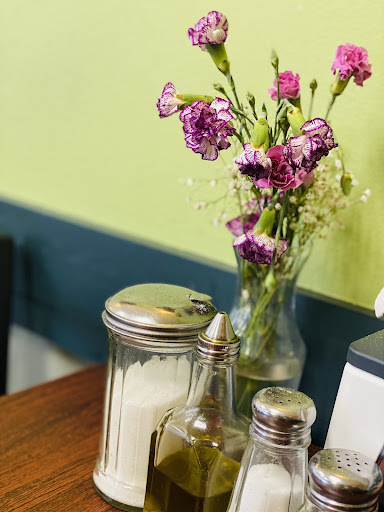 Photo of Hala In Restaurant - 4624 W Lawrence Ave, Chicago, IL 60630