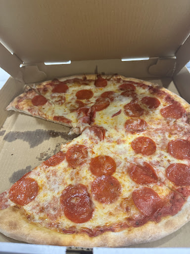 Photo of Damasqino pizza - 7752 N Milwaukee Ave, Niles, IL 60714