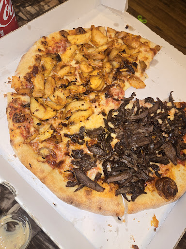 Photo of Damasqino pizza - 7752 N Milwaukee Ave, Niles, IL 60714