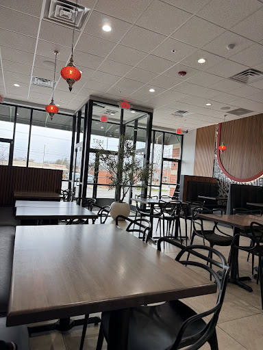 Photo of Pita Pita Mediterranean Grill - 1467 Lee St, Des Plaines, IL 60018