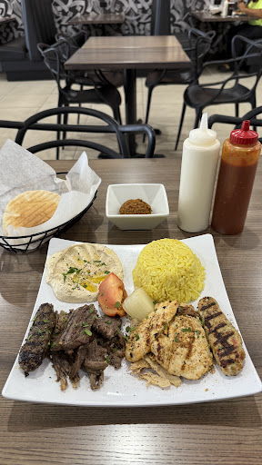 Photo of Pita Pita Mediterranean Grill - 1467 Lee St, Des Plaines, IL 60018