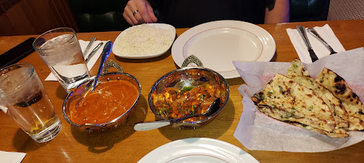 Photo of Maks American & Indian Bar & Grill - Punjabi Dhaba - 2105 1st Ave, Rock Falls, IL 61071