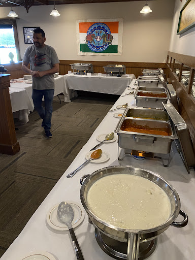 Photo of Maks American & Indian Bar & Grill - Punjabi Dhaba - 2105 1st Ave, Rock Falls, IL 61071