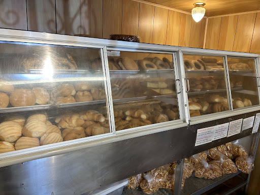Photo of Panaderia Pupuseria Guatemalteca Cannan - 808 E Wyatt Earp Blvd, Dodge City, KS 67801
