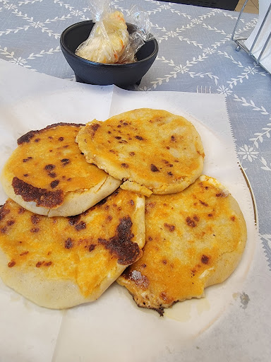 Photo of Panaderia Pupuseria Guatemalteca Cannan - 808 E Wyatt Earp Blvd, Dodge City, KS 67801