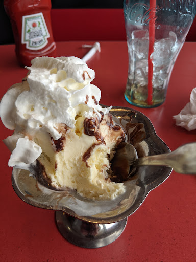 Photo of Friendly's - 423 Loucks Rd, York, PA 17404