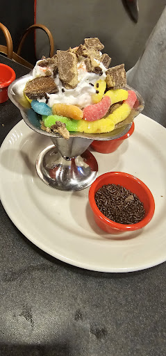 Photo of Friendly's - 423 Loucks Rd, York, PA 17404