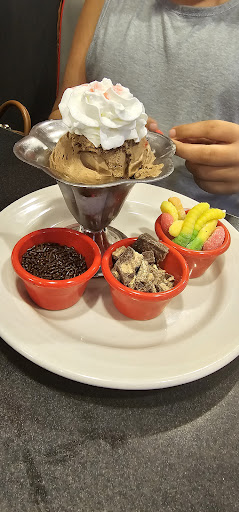 Photo of Friendly's - 423 Loucks Rd, York, PA 17404