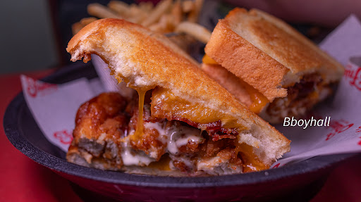 Photo of Friendly's - 50 Montauk Hwy, East Islip, NY 11730