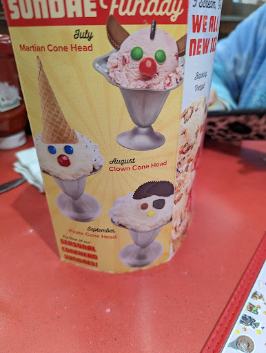 Photo of Friendly's - 50 Montauk Hwy, East Islip, NY 11730