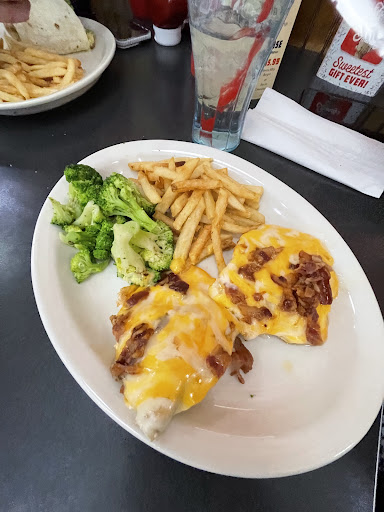 Photo of Friendly's - 50 Montauk Hwy, East Islip, NY 11730