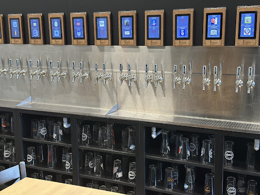 Photo of Swing-N-Eat with Bombay Burrito, P&P pizzeria, and Krispy Krunchy Chicken - 36944 Vine St, Willoughby, OH 44094