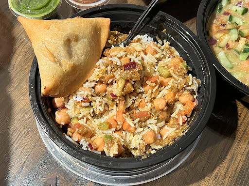 Photo of Swing-N-Eat with Bombay Burrito, P&P pizzeria, and Krispy Krunchy Chicken - 36944 Vine St, Willoughby, OH 44094