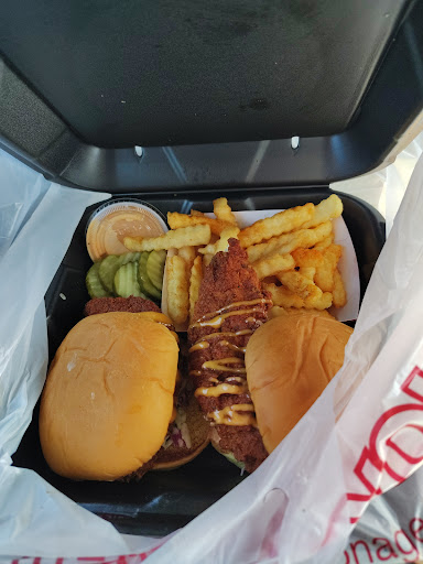 Photo of Dave's Hot Chicken - 36099 Euclid Ave, Willoughby, OH 44094