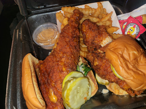 Photo of Dave's Hot Chicken - 36099 Euclid Ave, Willoughby, OH 44094