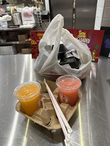 Photo of Dave's Hot Chicken - 36099 Euclid Ave, Willoughby, OH 44094