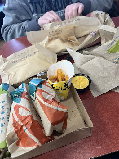 Photo of Taco Bell - 35020 Euclid Ave, Willoughby, OH 44094