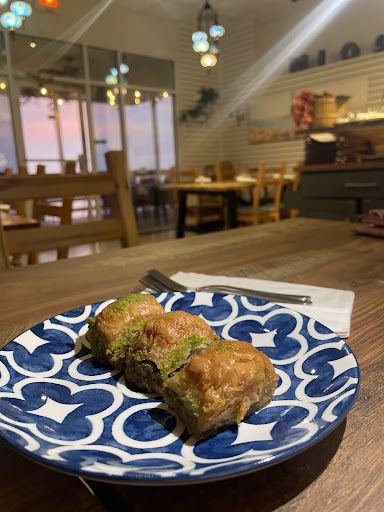 Photo of Mio’s Grill & Cafe - 1261 Gulf Blvd #120, Clearwater, FL 33767