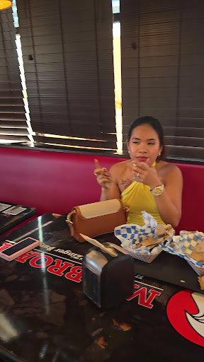 Photo of MR BROAST LOMBARD "HOME OF THE ZINGER BURGER" - 820 E Roosevelt Rd, Lombard, IL 60148