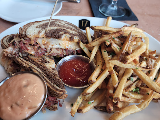 Photo of Rubin's Restaurant / Arabica - 312 Chestnut Commons Dr, Elyria, OH 44035