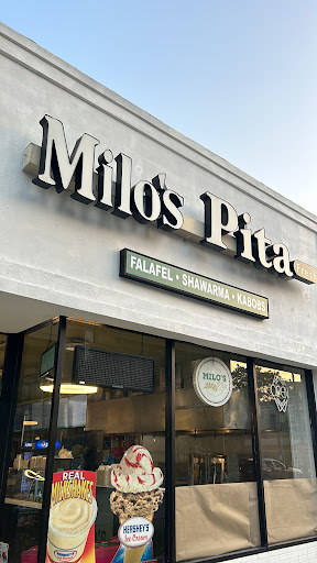 Photo of Milo's Pita - 1335 W Morse Ave, Chicago, IL 60626