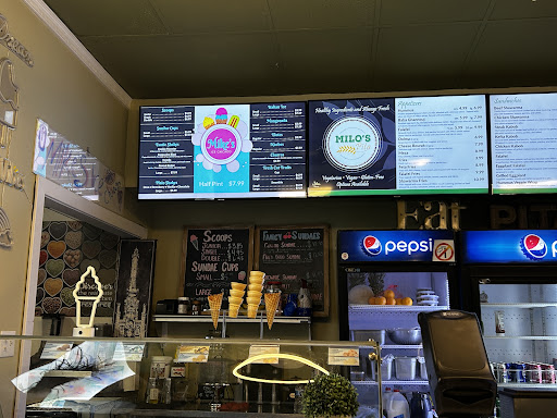 Photo of Milo's Pita - 1335 W Morse Ave, Chicago, IL 60626