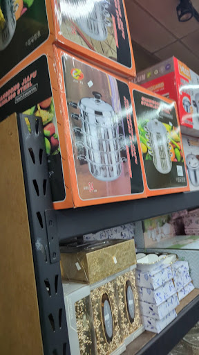 Photo of madinah market - 3126 S Parker Rd, Aurora, CO 80014