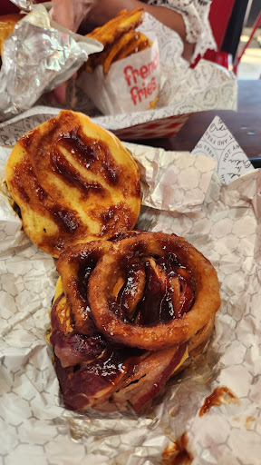 Photo of Halal Burgers (Fairborn) - 2624 Colonel Glenn Hwy, Fairborn, OH 45324