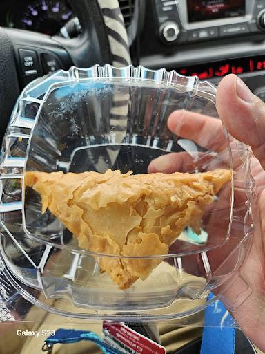 Photo of Aladdin's Pizza - 4171 N Main St #3, Fall River, MA 02720