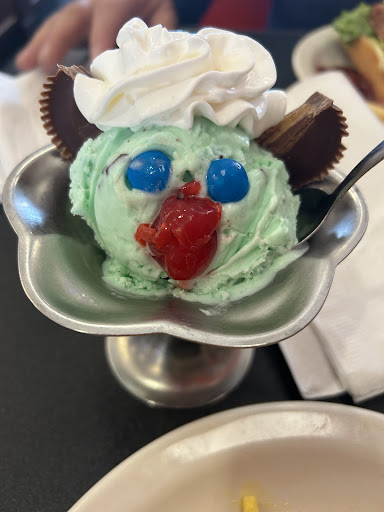 Photo of Friendly's - 135 Mariano Bishop Blvd, Fall River, MA 02722