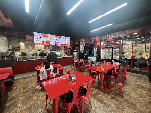 Photo of NYC Halal Eats - 24311 Halsted Rd, Farmington Hills, MI 48335
