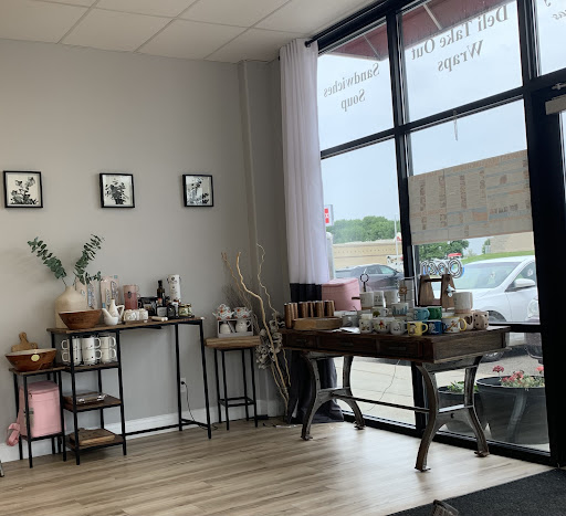 Photo of Fresh & Fancy @MamaSheenas - 2909 Cenex Dr, Fergus Falls, MN 56537